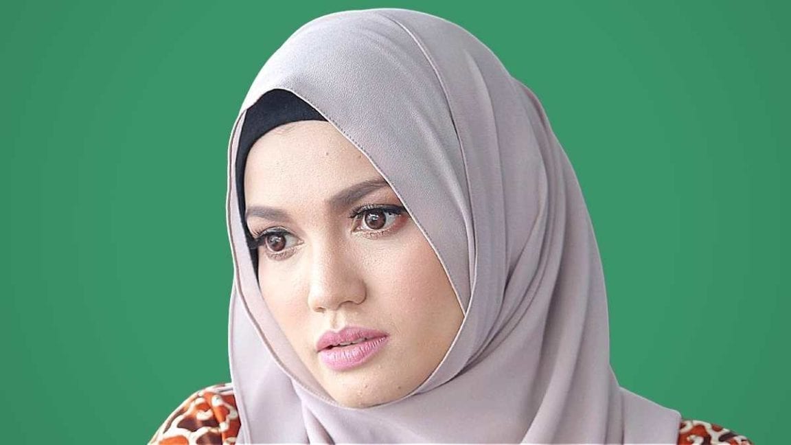 Puteri Sarah | 1