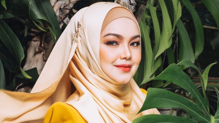 Lirik Lagu HATI Siti Nurhaliza dari Album HADIAH DARI HATI ...