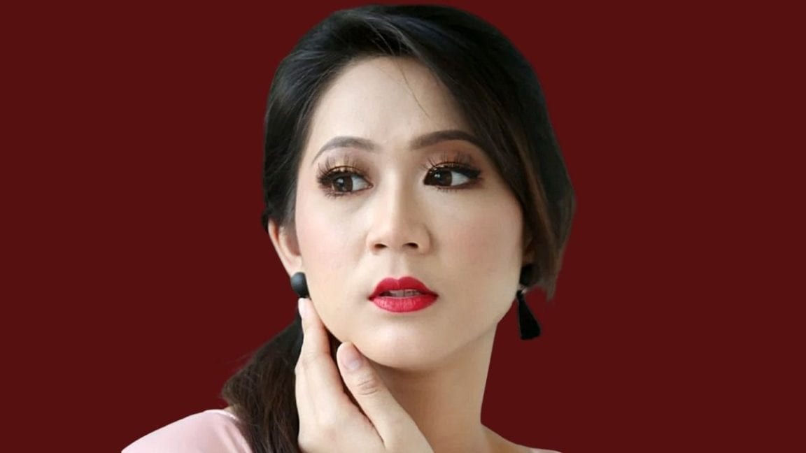 Lia Natalia 1 | 1