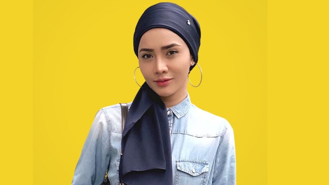 Siti Elizad | 3