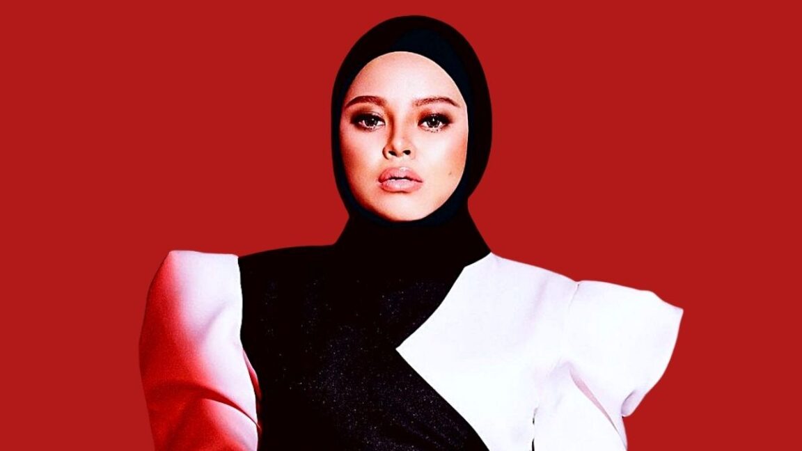 Siti Sarah Bertudung 1 | 4